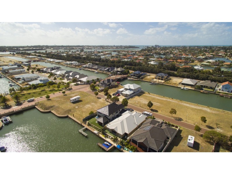 3 Gael Place, Dudley Park WA 6210