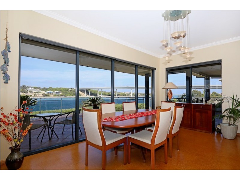 18 Spoonbill Retreat, Wannanup WA 6210