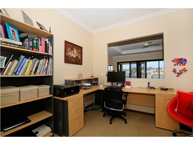 18 Spoonbill Retreat, Wannanup WA 6210