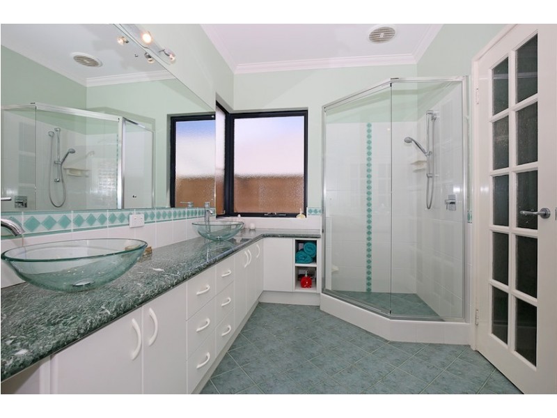 18 Spoonbill Retreat, Wannanup WA 6210