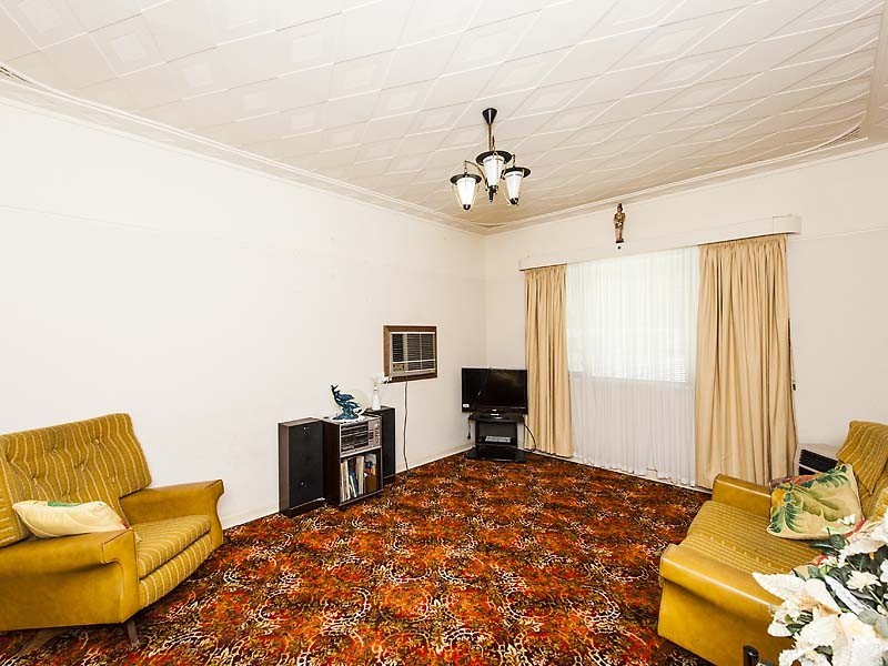 15 Yanget Street, Mandurah WA 6210