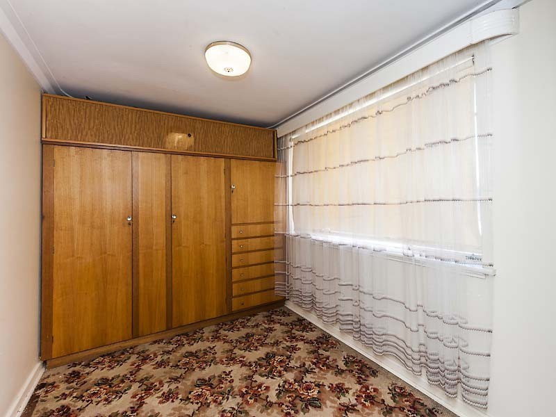 15 Yanget Street, Mandurah WA 6210