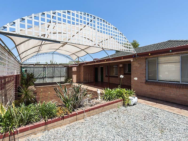 15 Yanget Street, Mandurah WA 6210