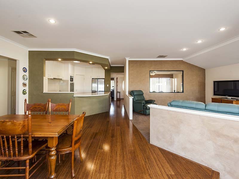 32 Darwin Terrace, Dudley Park WA 6210