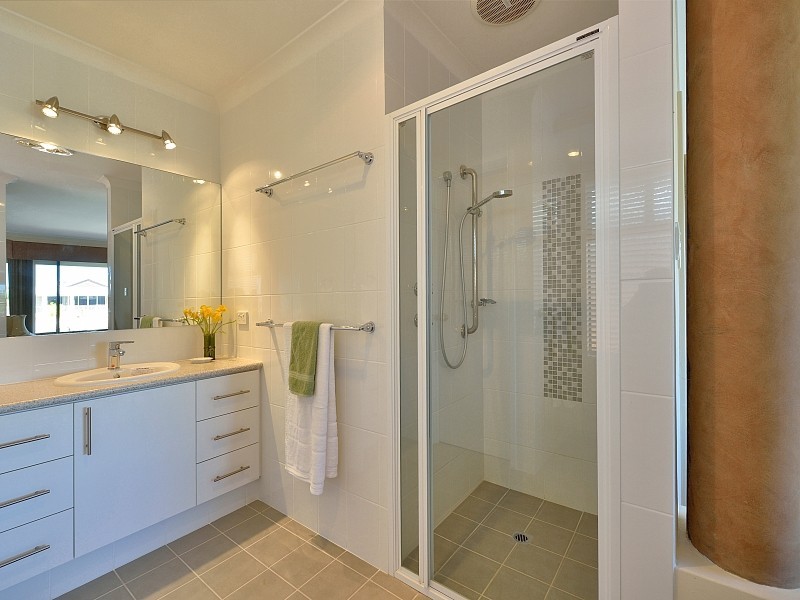 32 Darwin Terrace, Dudley Park WA 6210