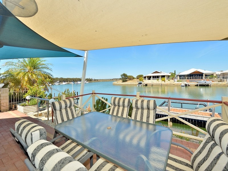 32 Darwin Terrace, Dudley Park WA 6210