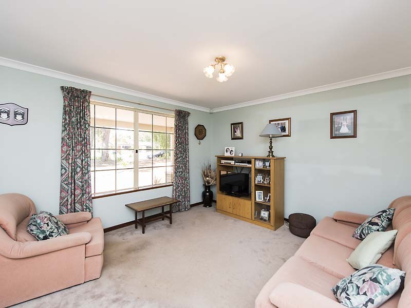 3 Bardoc Way, Greenfields WA 6210