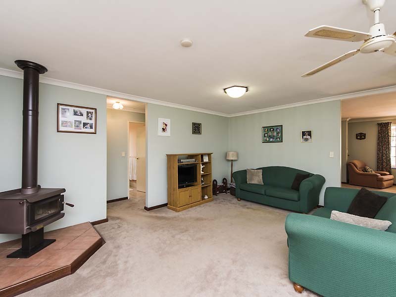 3 Bardoc Way, Greenfields WA 6210