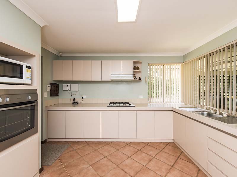 3 Bardoc Way, Greenfields WA 6210