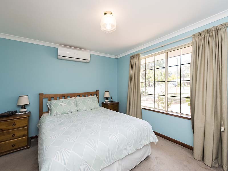 3 Bardoc Way, Greenfields WA 6210