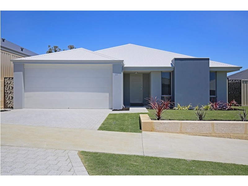 41 Broadmoor Loop, Meadow Springs WA 6210