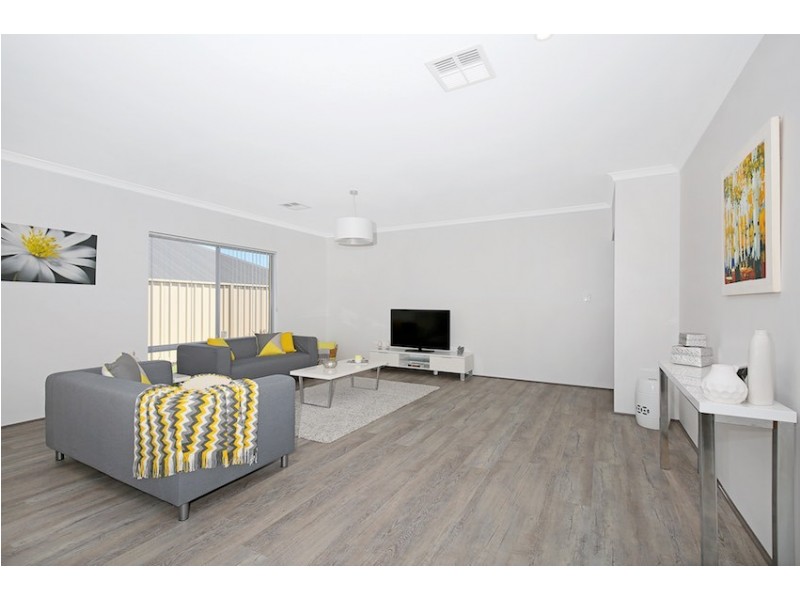 41 Broadmoor Loop, Meadow Springs WA 6210