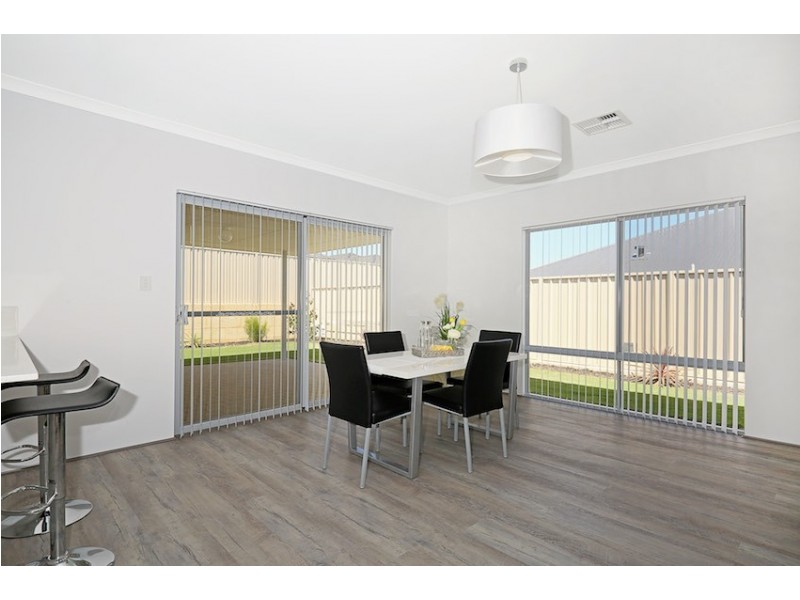 41 Broadmoor Loop, Meadow Springs WA 6210