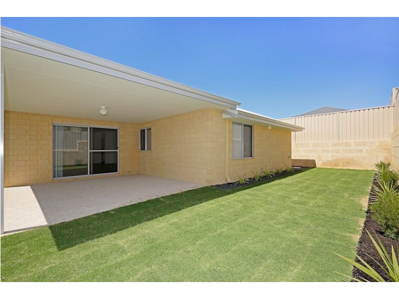 41 Broadmoor Loop, Meadow Springs WA 6210