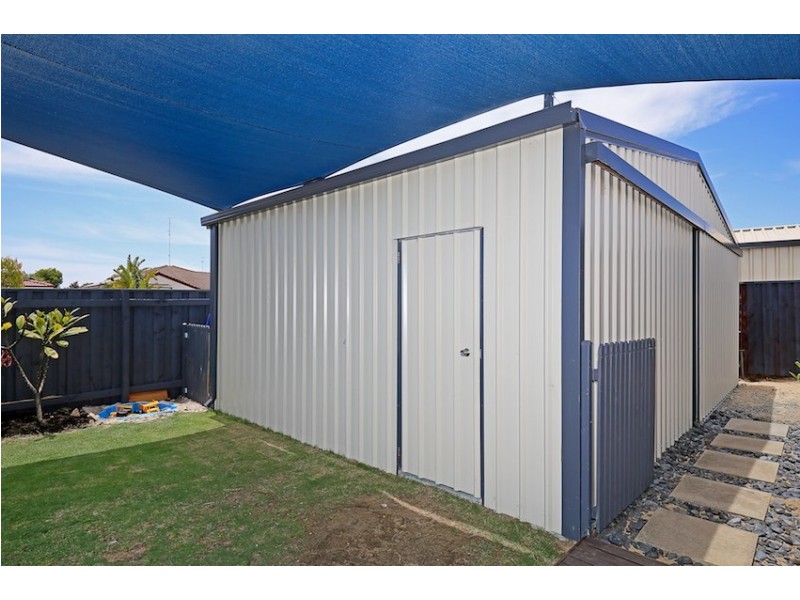 129 Peelwood Parade, Halls Head WA 6210
