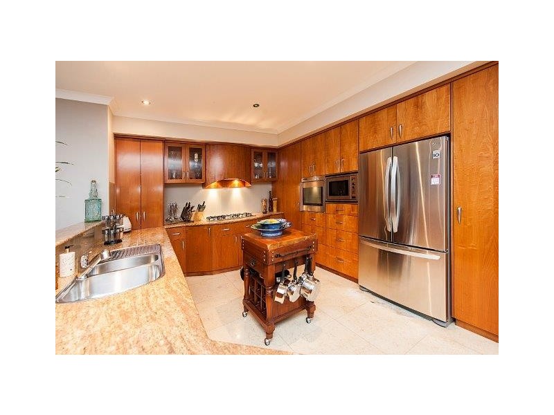 18 Fistina Ramble, Halls Head WA 6210