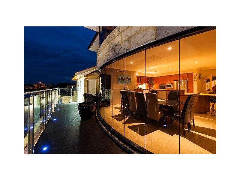 18 Fistina Ramble, Halls Head WA 6210