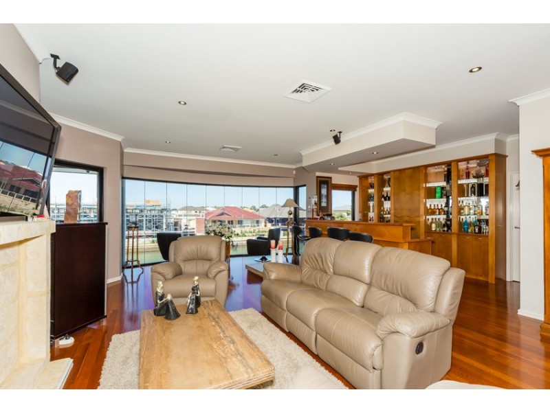 18 Fistina Ramble, Halls Head WA 6210