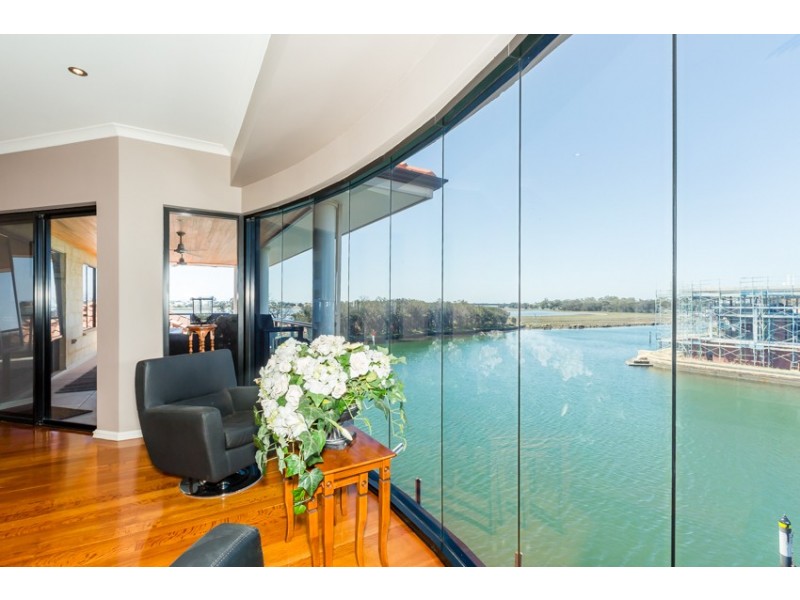 18 Fistina Ramble, Halls Head WA 6210