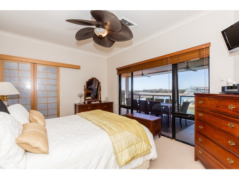 18 Fistina Ramble, Halls Head WA 6210