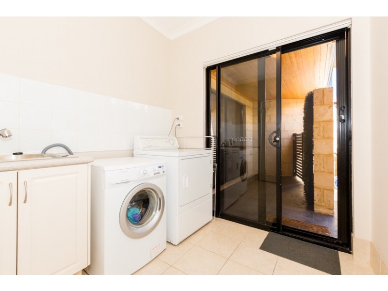 18 Fistina Ramble, Halls Head WA 6210