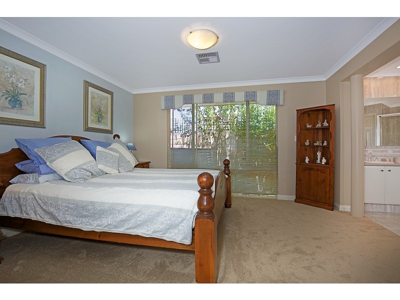 37 Caravel Way, Halls Head WA 6210