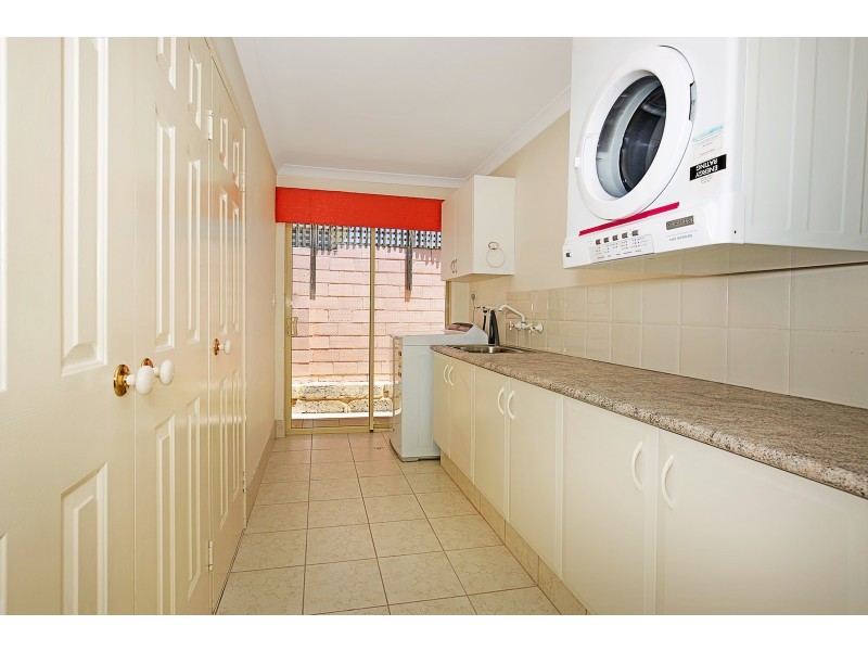 37 Caravel Way, Halls Head WA 6210