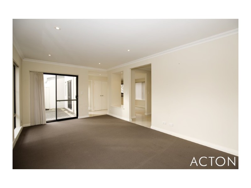 1/13 Clyde Place, Mandurah WA 6210