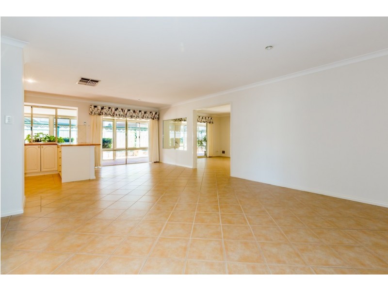 45 Mariners Cove Drive, Dudley Park WA 6210