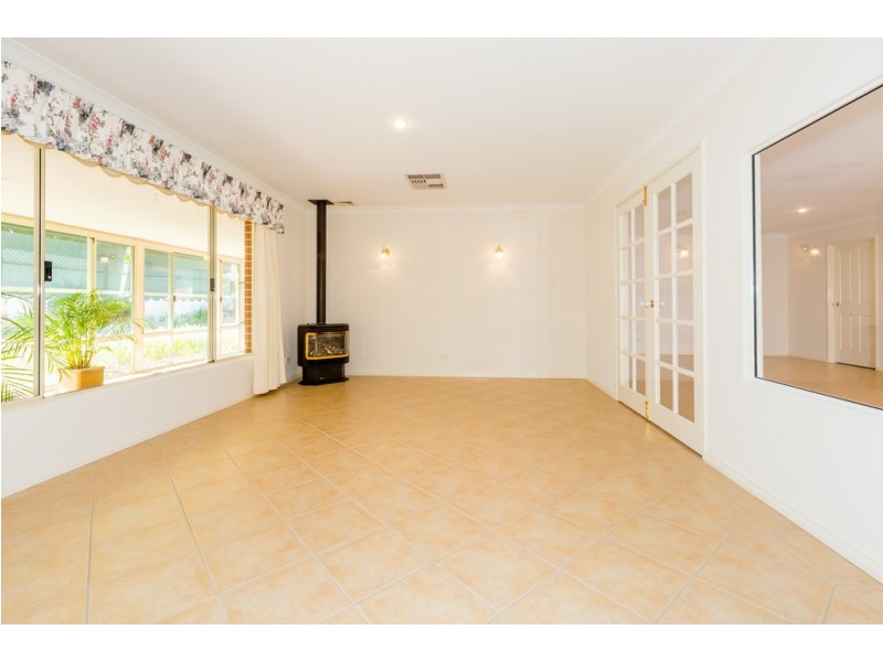 45 Mariners Cove Drive, Dudley Park WA 6210