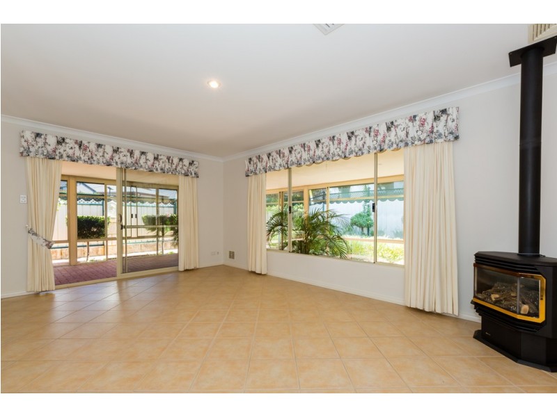 45 Mariners Cove Drive, Dudley Park WA 6210