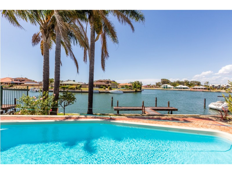 12 Waterside Drive, Dudley Park WA 6210