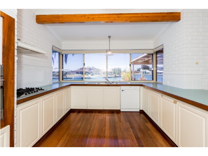 12 Waterside Drive, Dudley Park WA 6210