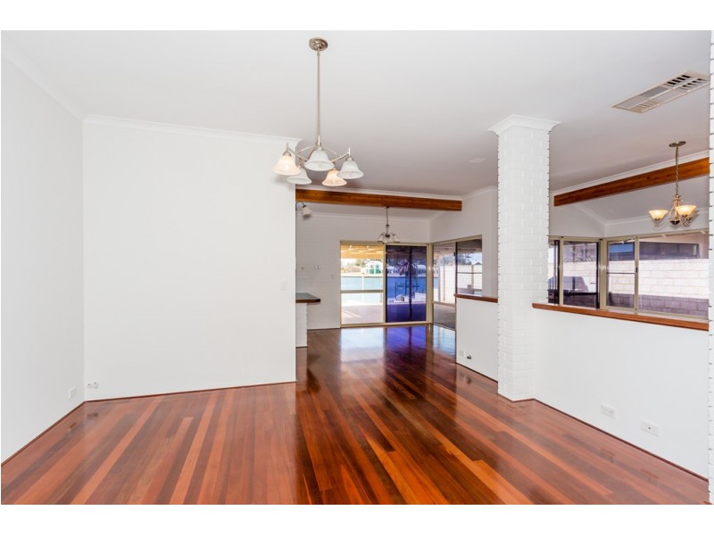 12 Waterside Drive, Dudley Park WA 6210