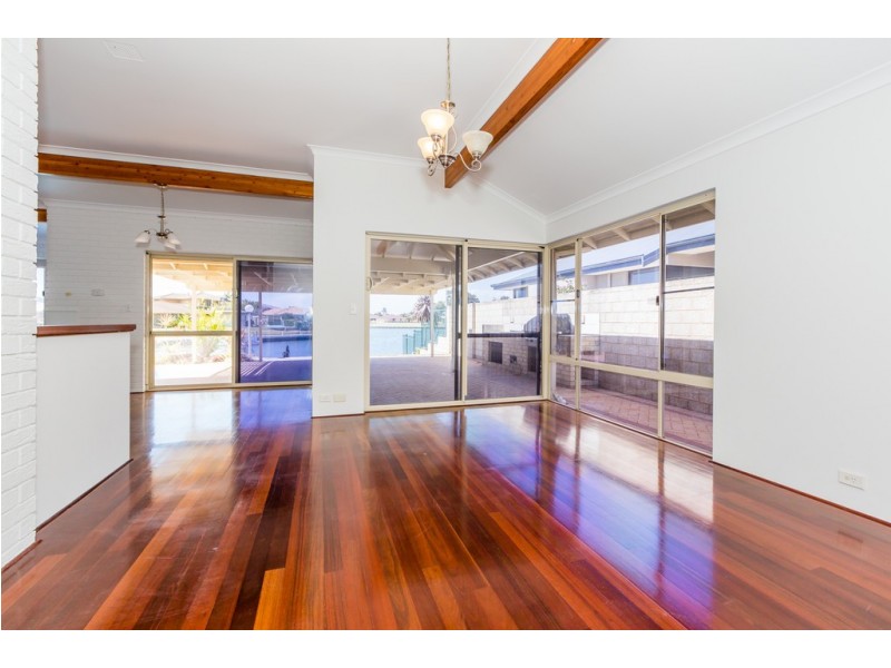 12 Waterside Drive, Dudley Park WA 6210