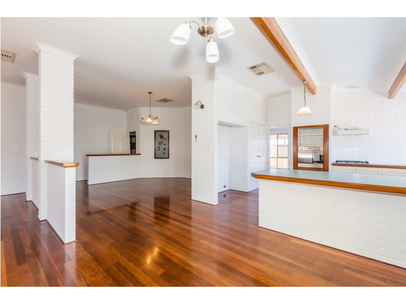 12 Waterside Drive, Dudley Park WA 6210