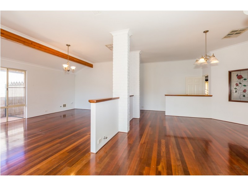 12 Waterside Drive, Dudley Park WA 6210