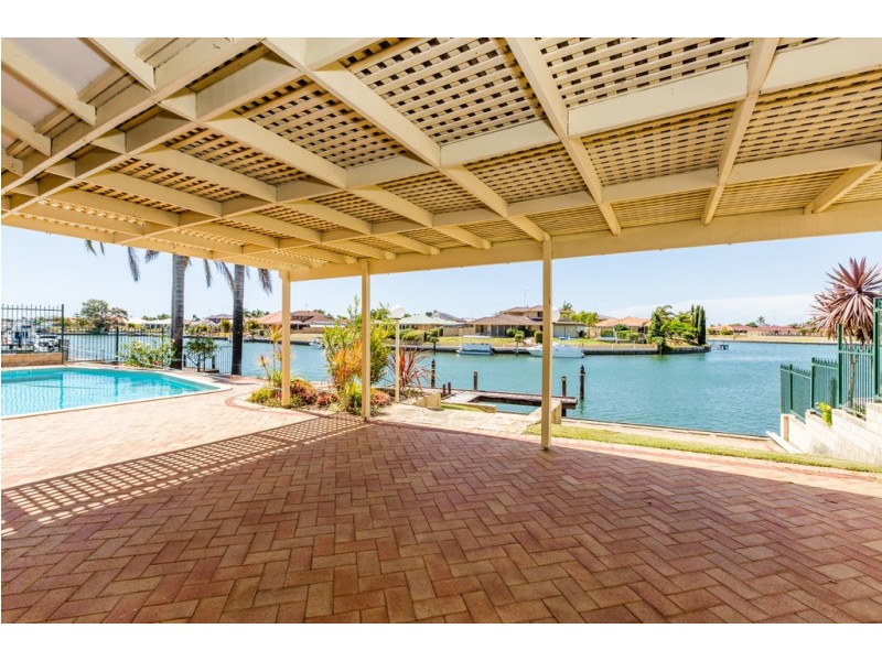 12 Waterside Drive, Dudley Park WA 6210