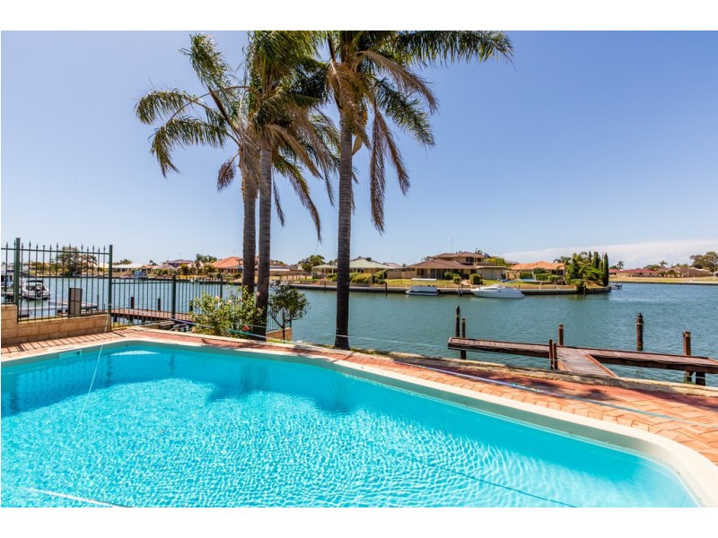 12 Waterside Drive, Dudley Park WA 6210