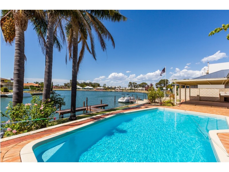 12 Waterside Drive, Dudley Park WA 6210