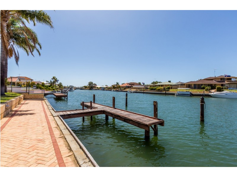 12 Waterside Drive, Dudley Park WA 6210