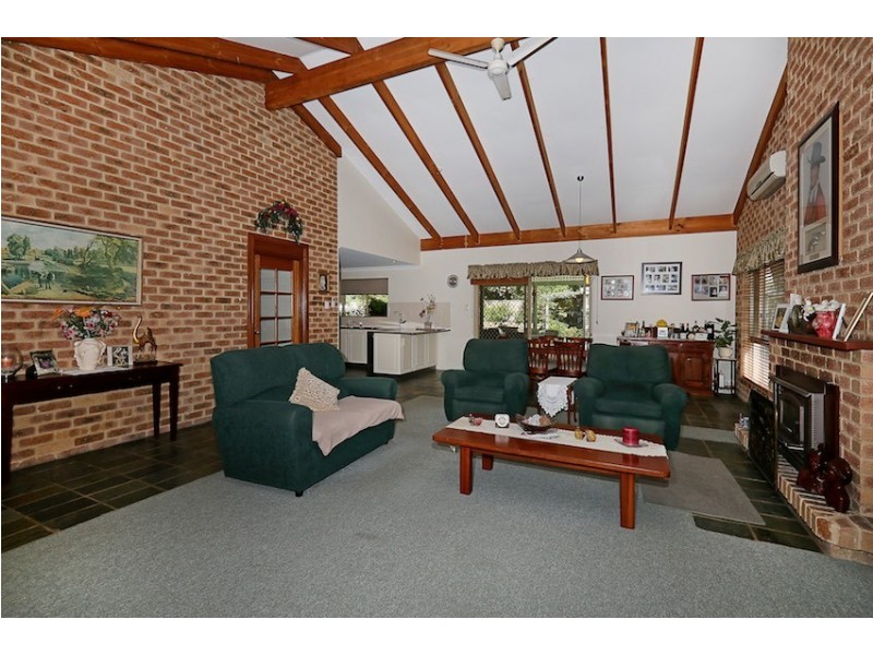 17 Koolyanga Place, Greenfields WA 6210