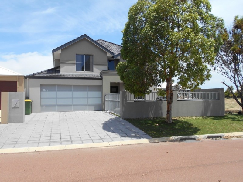 8 Gael Place, Dudley Park WA 6210