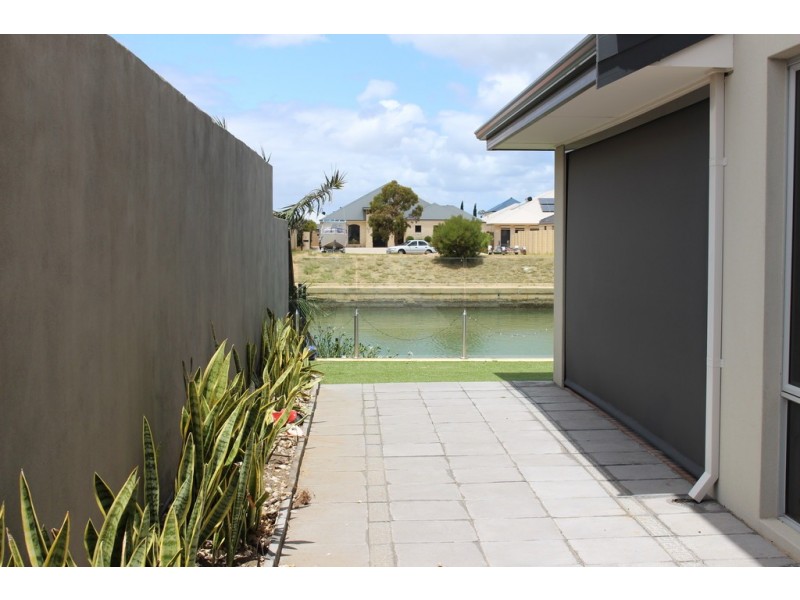 8 Gael Place, Dudley Park WA 6210