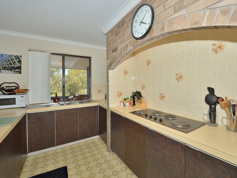 54 McLarty Road, Halls Head WA 6210