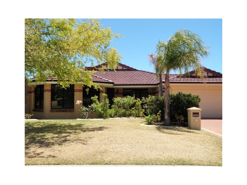 16 Seaforth Drive, Halls Head WA 6210