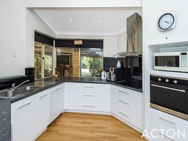 9 Redfern Place, Erskine WA 6210