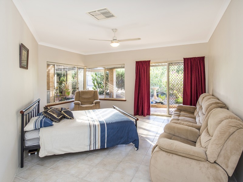 9 Redfern Place, Erskine WA 6210