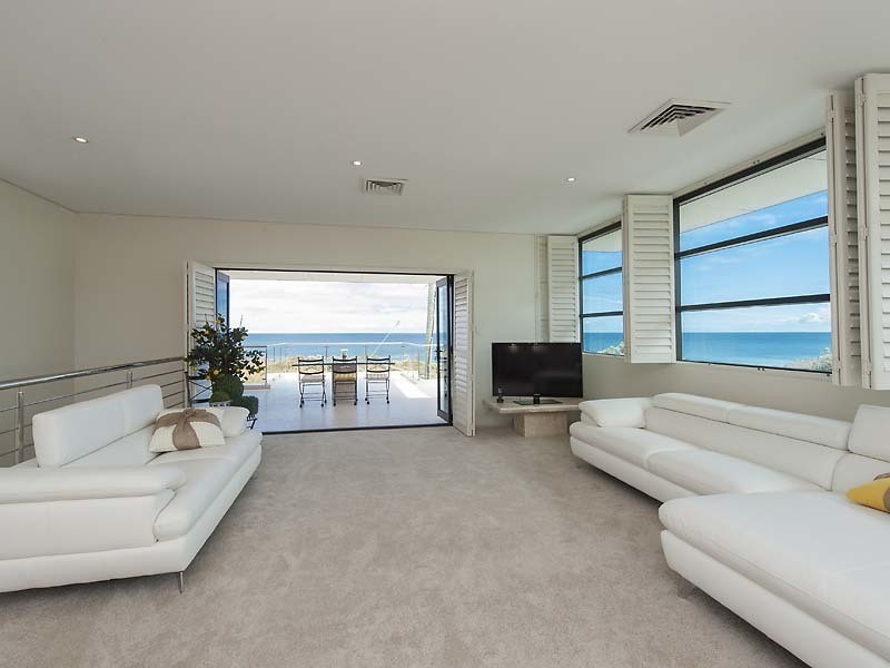 2/24 Oversby Street, Halls Head WA 6210