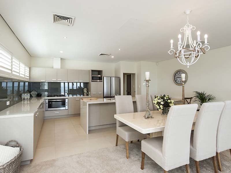 2/24 Oversby Street, Halls Head WA 6210